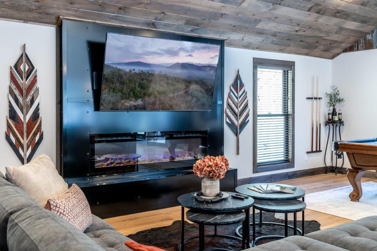 New Rustic Luxe Cabin Billiards Spa Near Gsmnp Townsend Zewnętrze zdjęcie