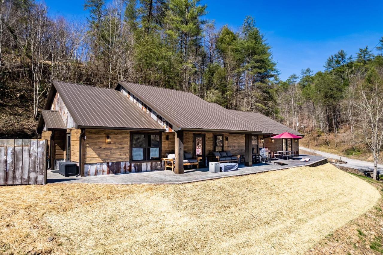 New Rustic Luxe Cabin Billiards Spa Near Gsmnp Townsend Zewnętrze zdjęcie