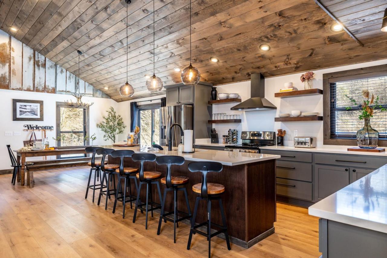 New Rustic Luxe Cabin Billiards Spa Near Gsmnp Townsend Zewnętrze zdjęcie